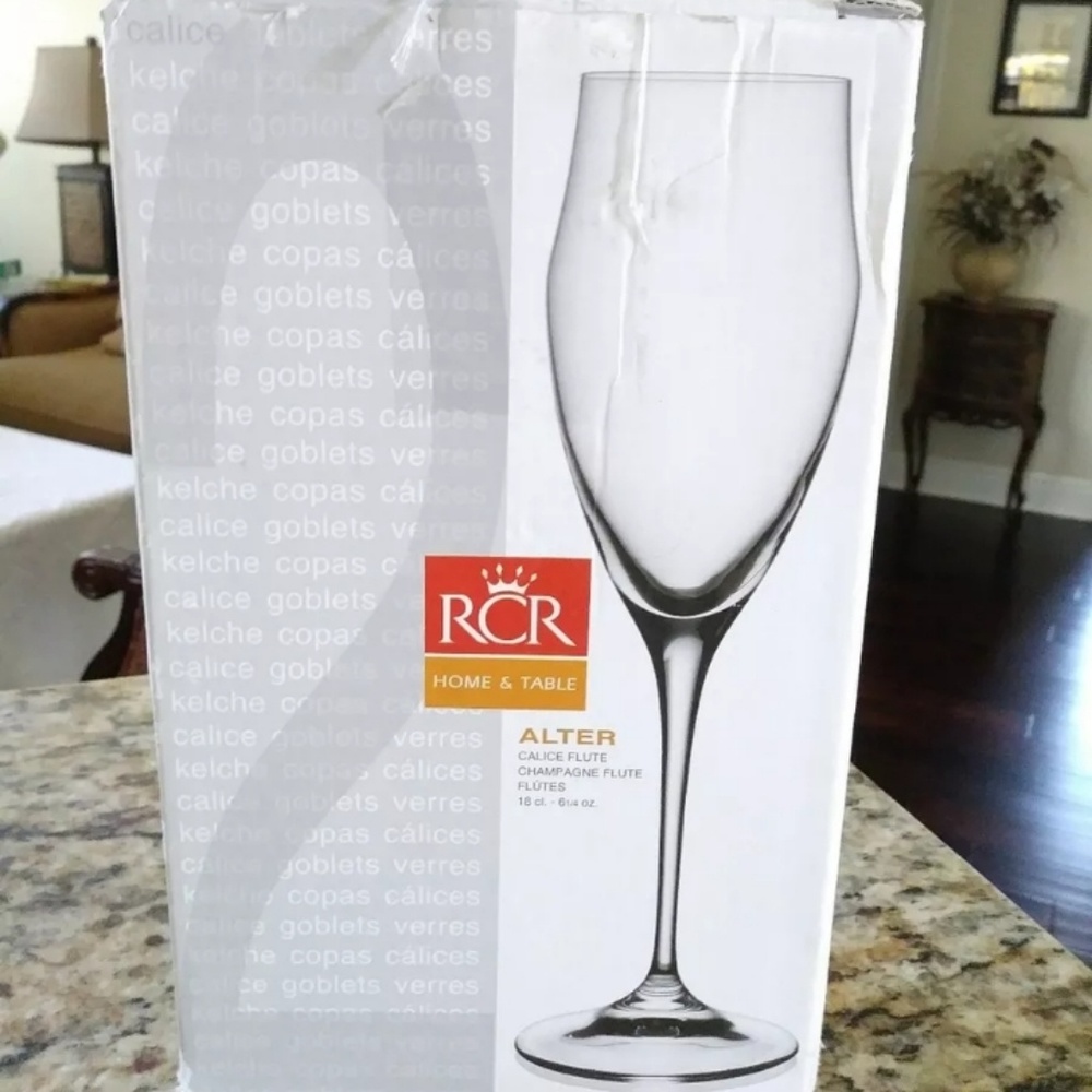 NEW- Set of 2  RCR Calice Crystal Champagne Flutes